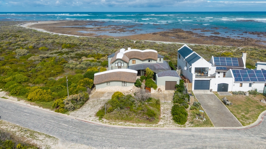 6 Bedroom Property for Sale in Suiderstrand Western Cape